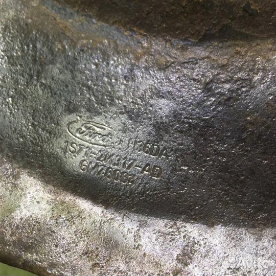 Щит опорный задний левый Форд Мондео 3