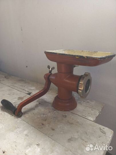 Мясорубка ручная чугунная завод 169 год вып. 1954