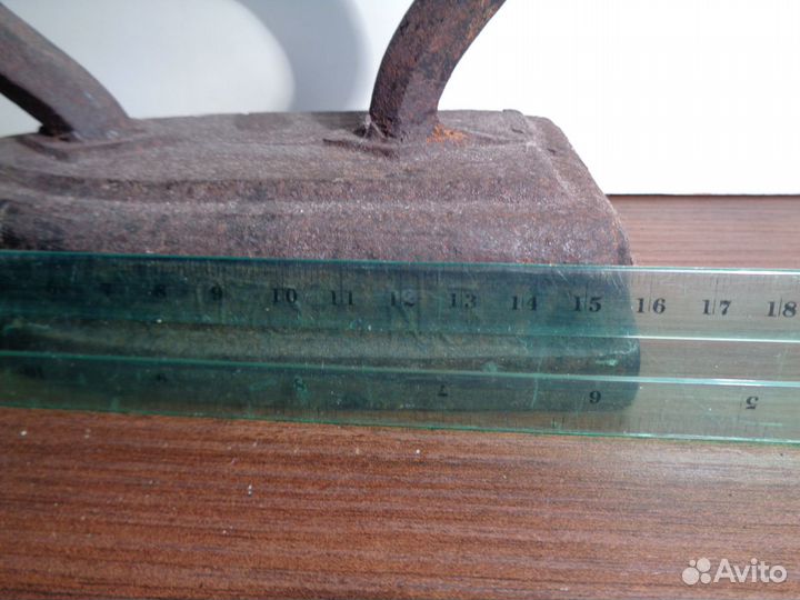 Утюг чугунный