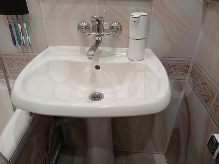 2-к. квартира, 52 м², 2/9 эт.