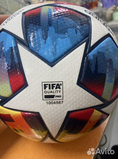Футбольный мяч adidas лига чемпионов