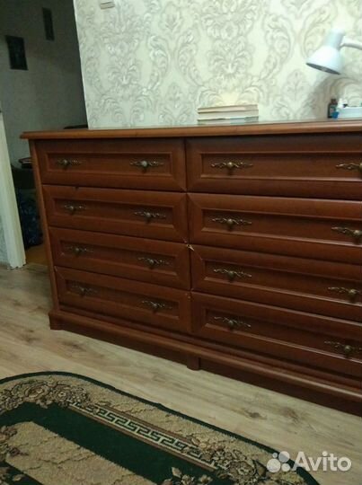 Шкаф платяной