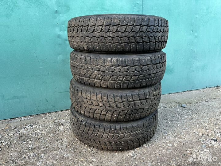 Kumho Power Grip KC11 205/70 R15 106Q