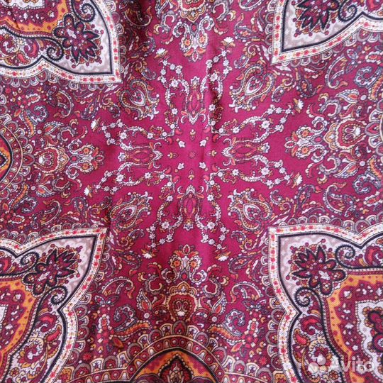 Павловопосадский шерстяной платок