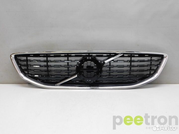 Б/У Б/У Решетка радиатора новая 31425331 volvo