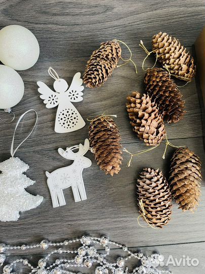 Новогодние игрушки