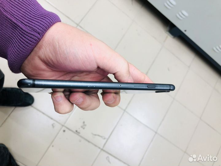 iPhone 8 Plus, 64 ГБ