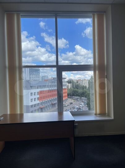Здание, 3000 м²