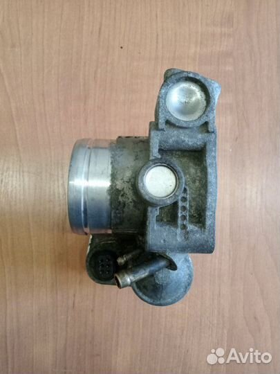 Дроссельная заслонка Volkswagen Passat B5+ седан