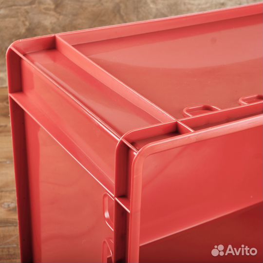 Пластиковый ящик мясной. Сплошной ящик для мяса
