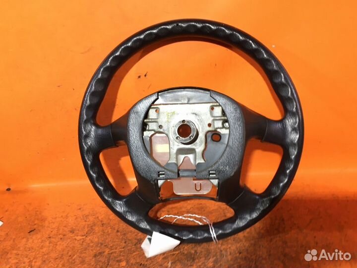 Руль на Nissan Bluebird EU14