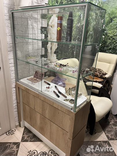 Витрина стеллаж