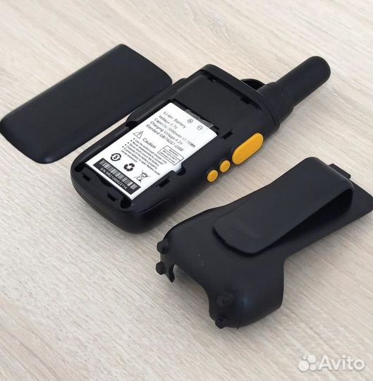 Рация с наушником, радиостанция с гарнитурой