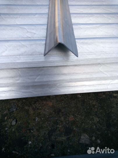 Уголок оцинкованный