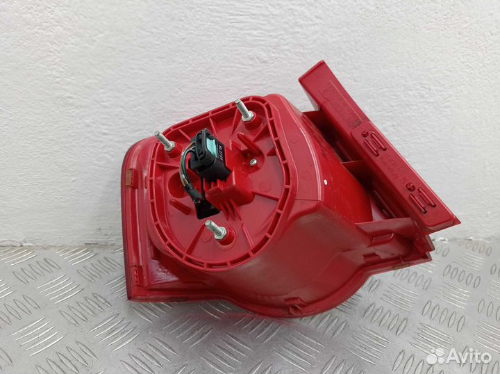 Фонарь крыла правый Volkswagen Passat B6 3C5945096D