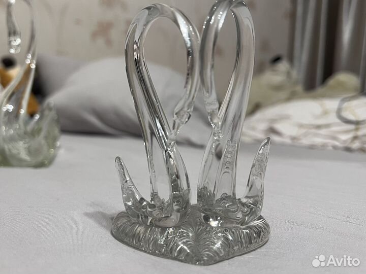 Лебеди из стекла