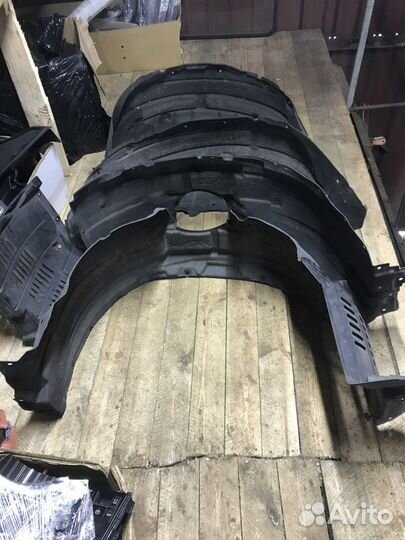 Подкрылок Lexus RX 350 4. 2017г