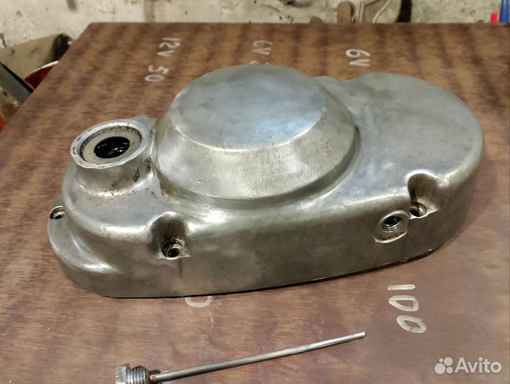 Крышка левая, сцепления двигателя мотоцикла минск