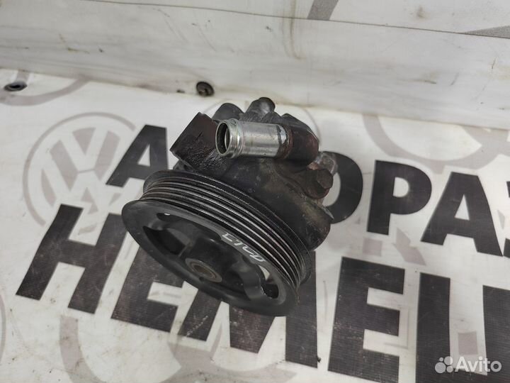 Насос Toyota Avensis T25