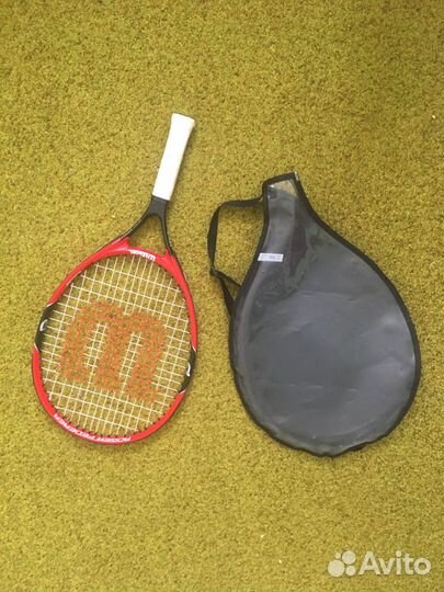 Теннисная ракетка