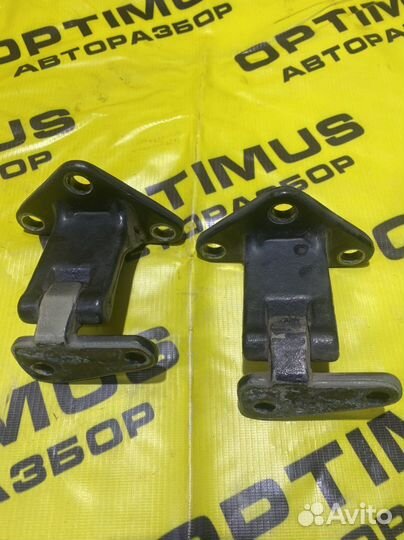 Петли крышки багажника Opel Frontera B