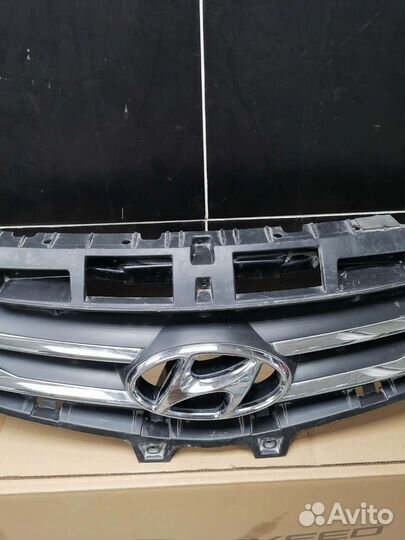 Решетка радиатора Hyundai solaris 1 2014-2017