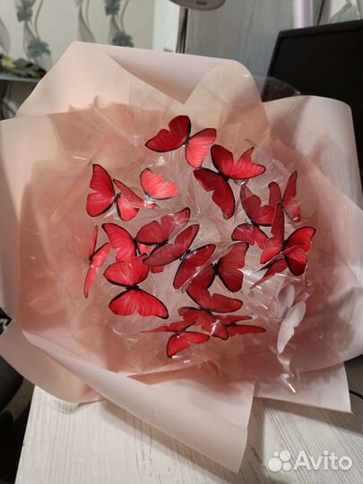 Букет из бабочек на 1 сентября