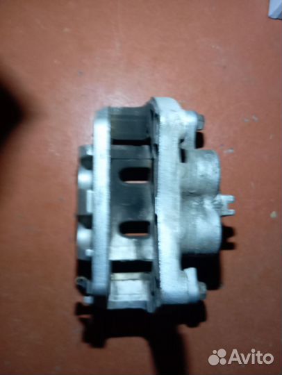 Передние суппорта Infiniti FX 35 S51