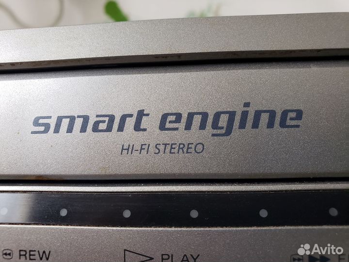 Видеомагнитофон Sony 6 головок Hi-Fi Stereo