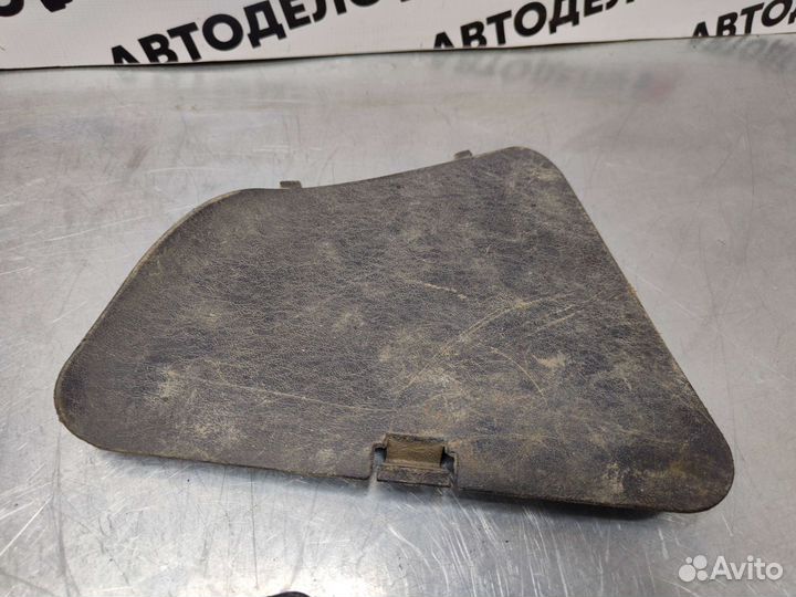 Накладка бампера Mitsubishi Carisma DA1A 1997 г.в