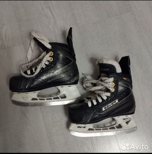 Хоккейные коньки bauer