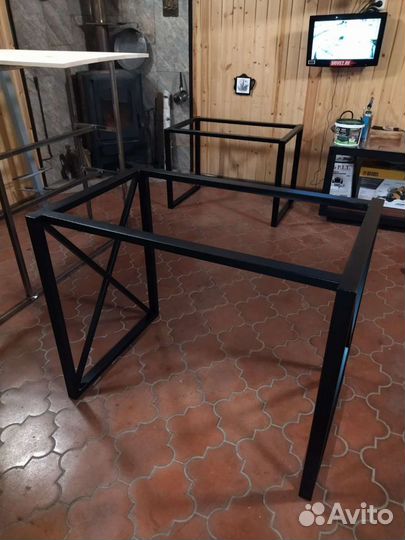 Подстолье лофт