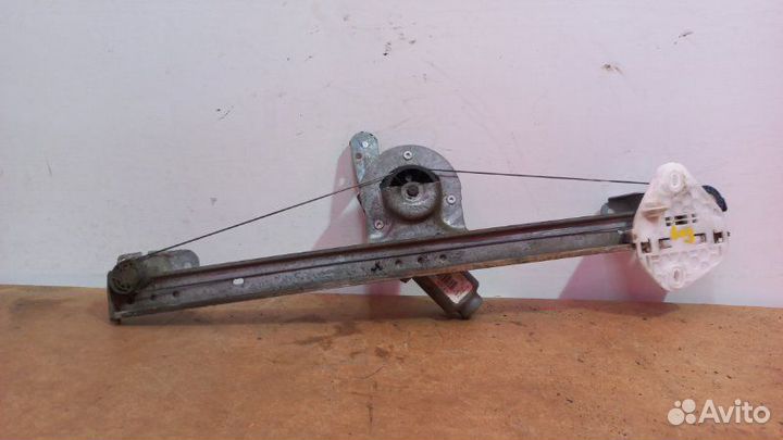 Стеклоподъемник передний левый Renault Logan 1