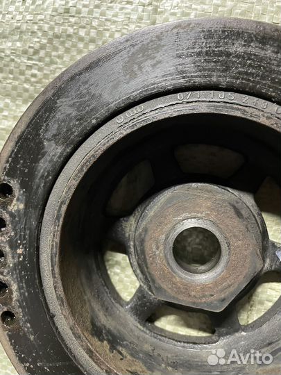 Шкив коленвала Volkswagen Passat B5 2.3