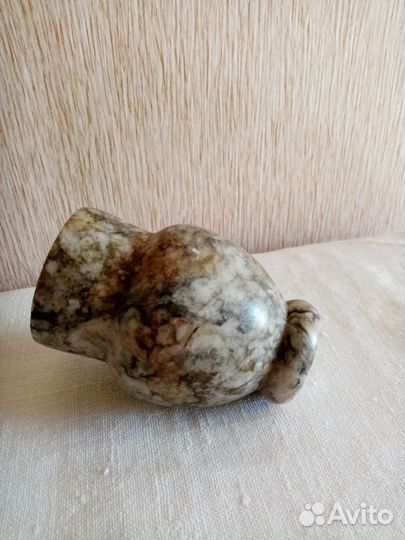 Ваза из мрамора