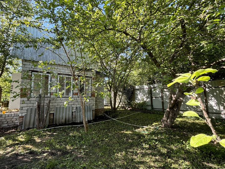 Дача 14 м² на участке 5 сот.