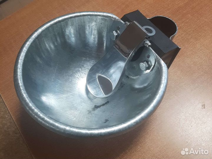 Поилки и автопоилки для скота, крс, быков