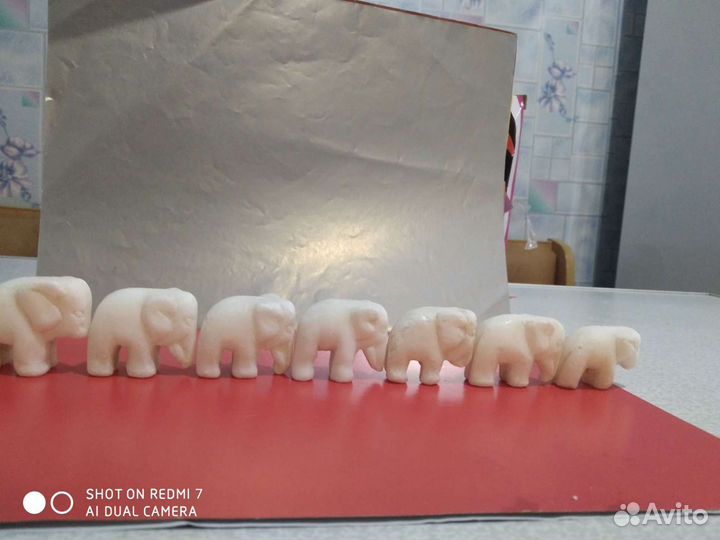 7 слоников из мрамора