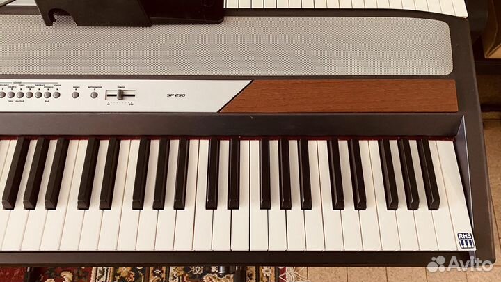 Цифровое фортепиано korg SP-250