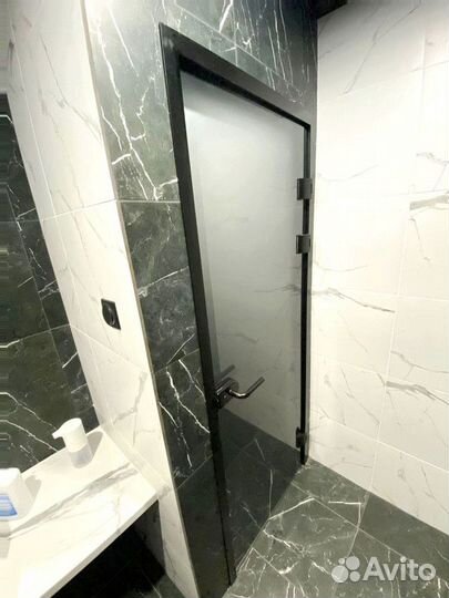 Стеклянная дверь на заказ от 3 дней