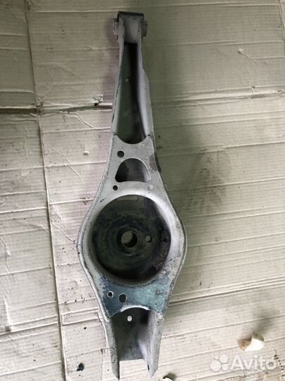 Рычаг задний правый Skoda Octavia A5