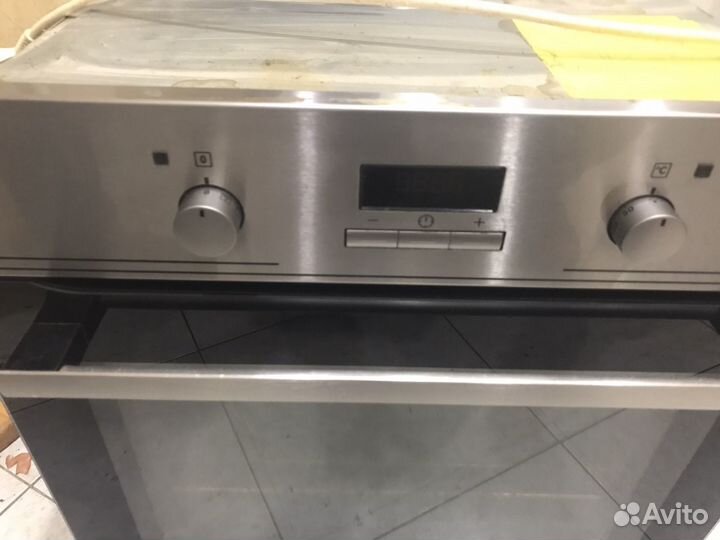 Духовой шкаф Electrolux