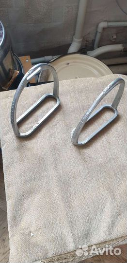 Стремена для лошади. 2 пары