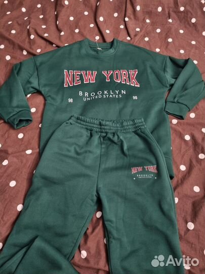 Спортивный костюм женский