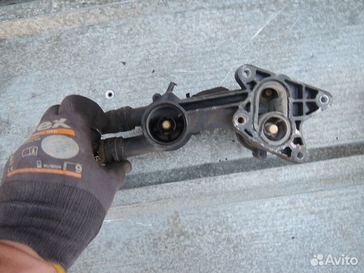 Корпус термостата Volkswagen Golf V 2003-2009