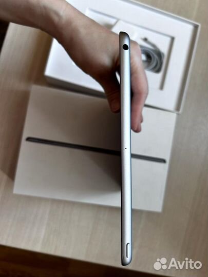 Apple iPad 5. 32Гб. Полный комплект