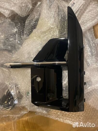 Накладка решетка переднего бампера Zeekr 009