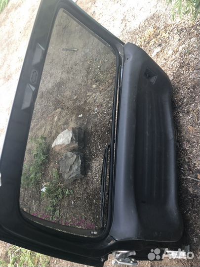 Дверь багажник suzuki jmni