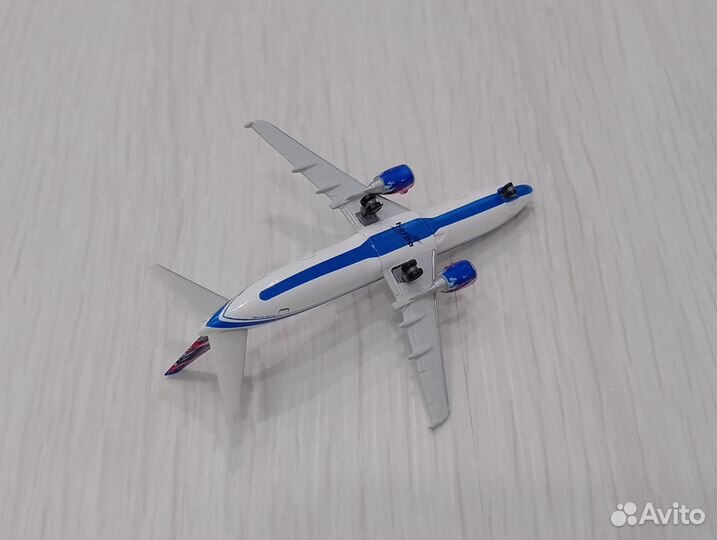 Самолёт в коробке. Boeing 737-400 