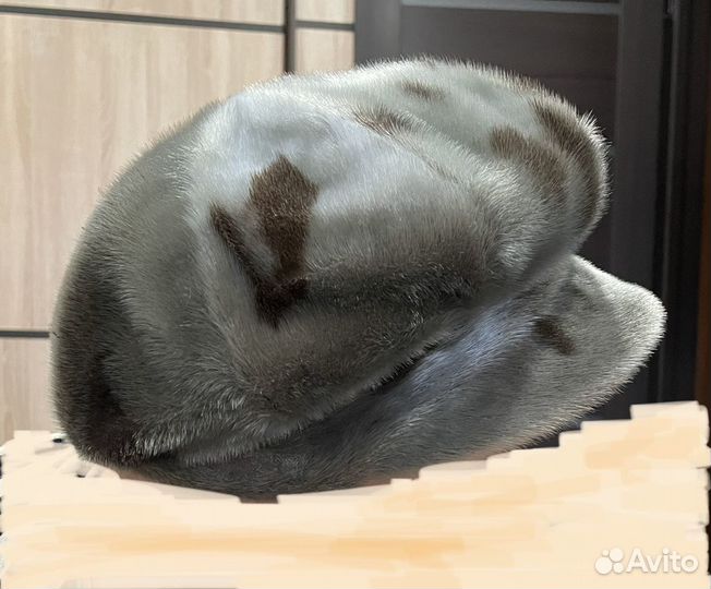 Женские меховые шапки из нерпы